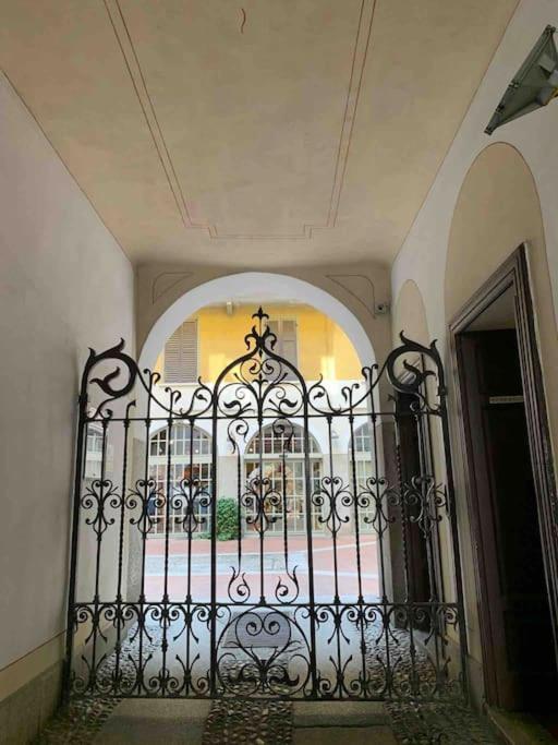 La Casa Alle Colonne - Navigliapartments Milão Exterior foto
